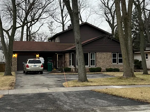 1631 Dundee Rd, Northbrook, IL 60062