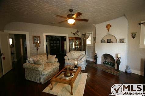 3rd image of 318 Donaldson Ave
