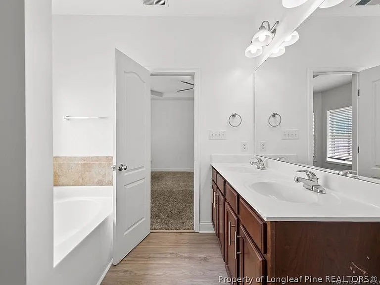 343 Fountain Grove Dr — Photo 12
