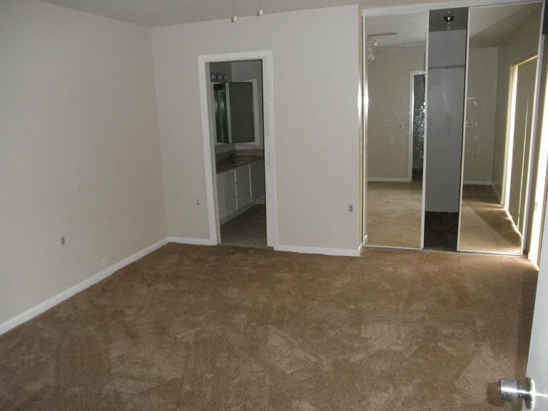 731 Mill Valley Pl — Photo 6