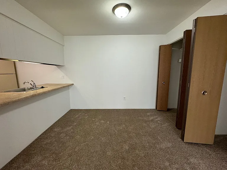 Charter Oaks Apartments — Photo 164