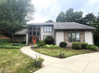 2995 Mill Ridge Cir NW, Canton, OH 44708