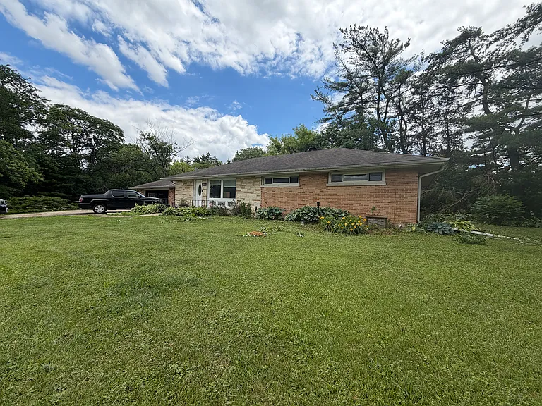 17W571 Riordan Rd — Photo 1