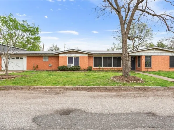 421 S 10th Ave, Teague, TX 75860