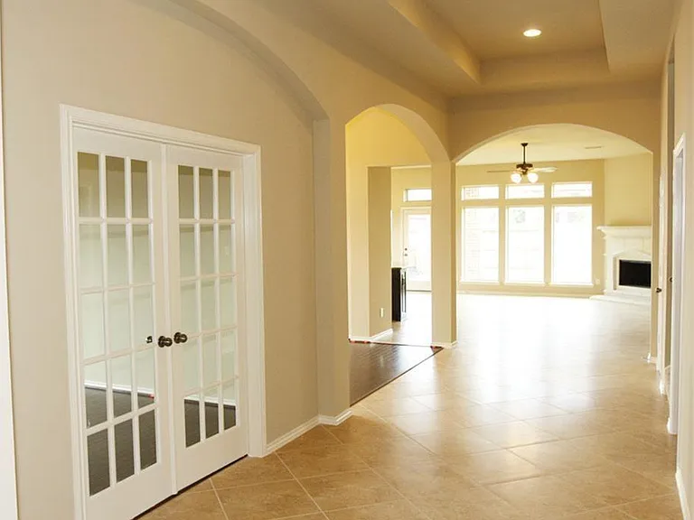 10318 Bellago Ln — Photo 4