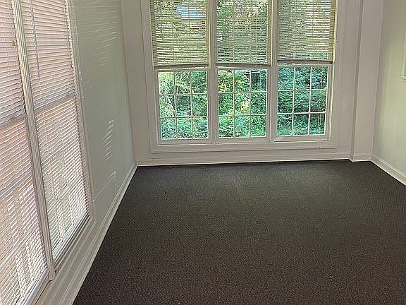 3rd image of 2061 Meadowbrook Ln SE