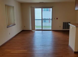 949 Rockefeller Ln, Madison, WI 53704