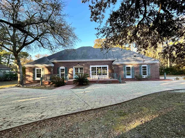 32 Parkview Dr., Pawleys Island, SC 29585