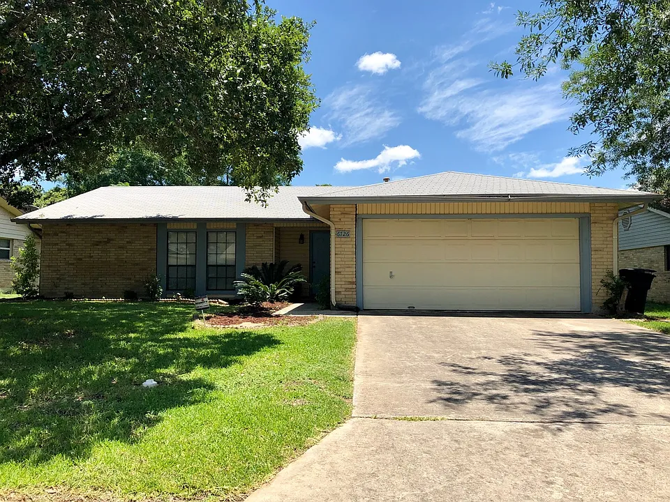 6726 Country Field Dr
