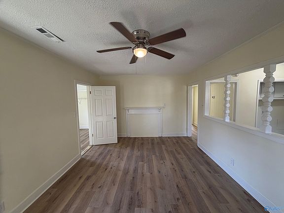 2nd image of 1821 7th St SE