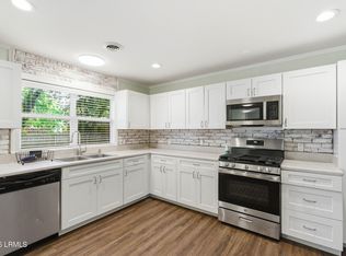 2910 Riverbank Dr, Beaufort, SC 29902
