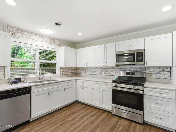 2910 Riverbank Drive, Beaufort, SC 29902