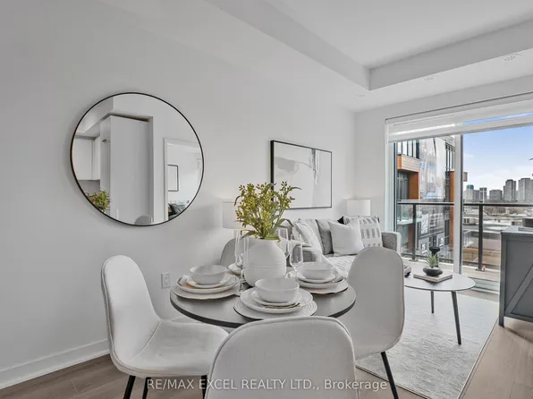 75 Curlew Dr #11, Toronto, ON M3A 0A9
