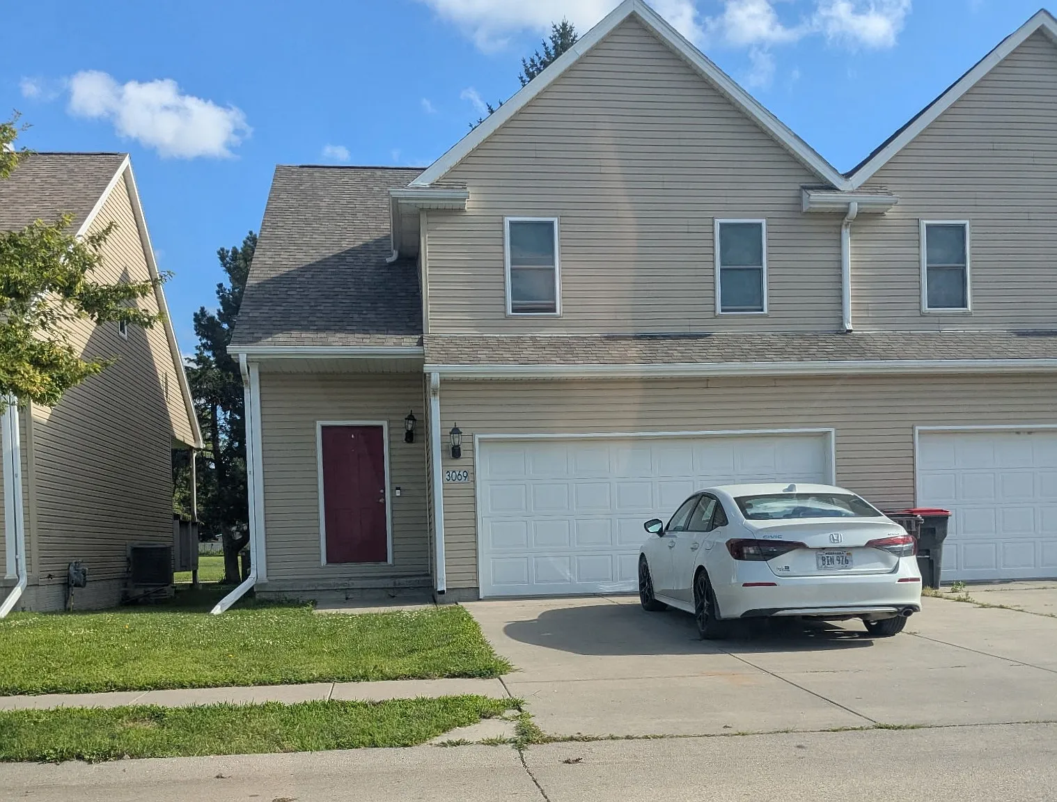 3 bed, 2.5 bath, 1498 sqft, $1,900 — Photo 1