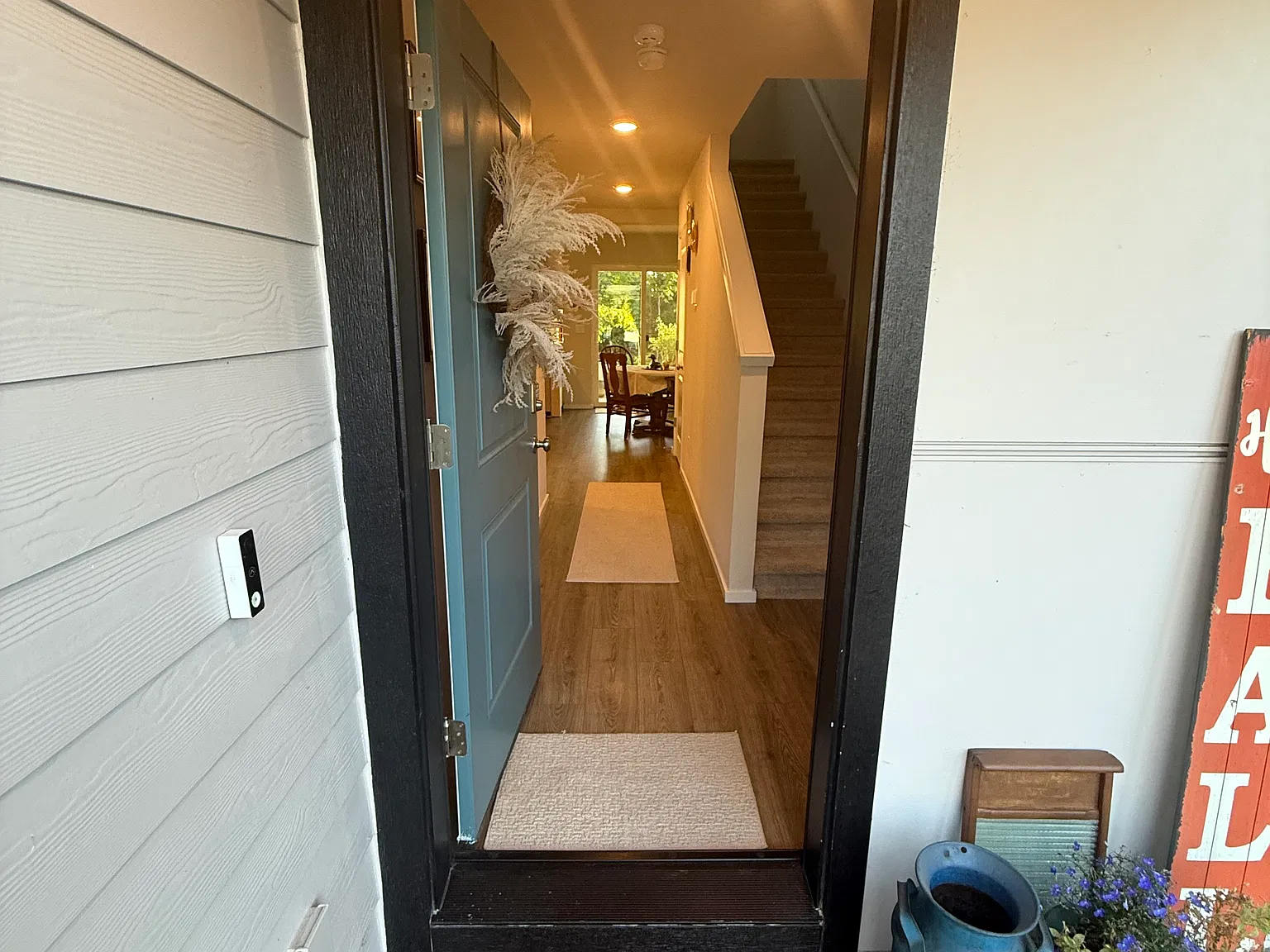 3 bed, 1353 sqft, $3,100 — Photo 1