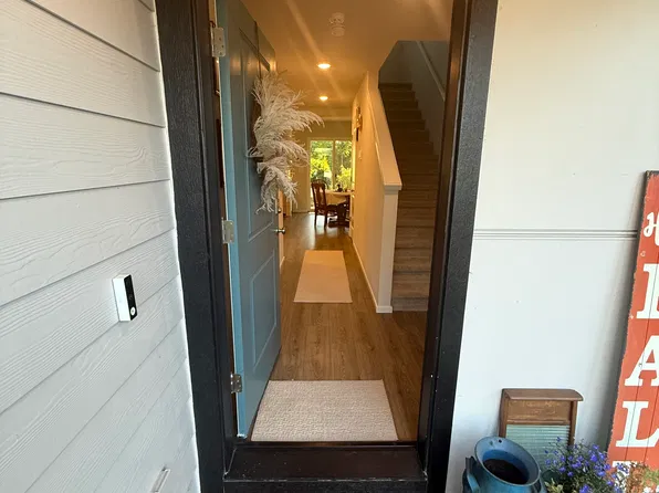 17709 SE Quarry Dr, Vancouver, WA 98683