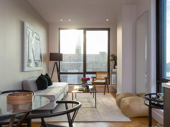 321 Wythe Avenue image 1 of 26