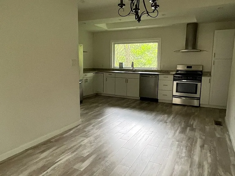 8940 Harmony Dr — Photo 7