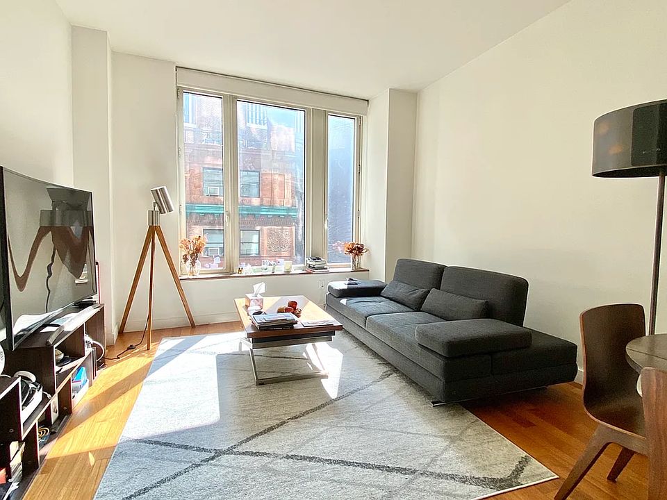 1st image of 15 William St APT 8C