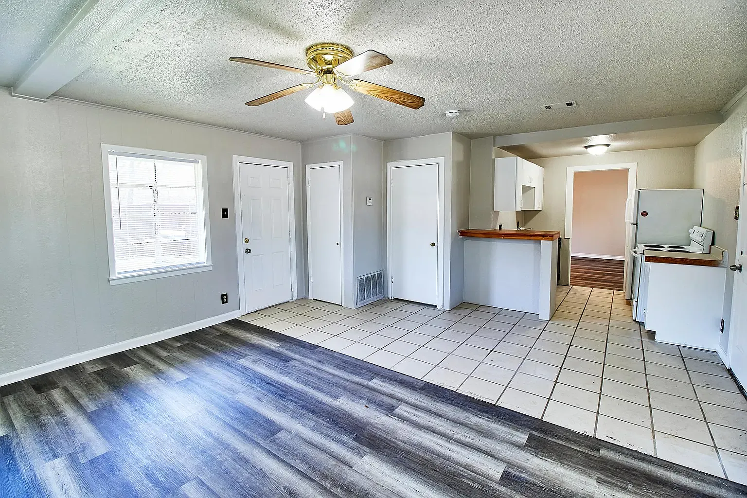2 bed, 1054 sqft, $1,150 — Photo 4