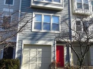 6144 Brook Dr, Falls Church, VA 22044