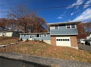 636 Snyder St #2, Pottsville, PA 17901