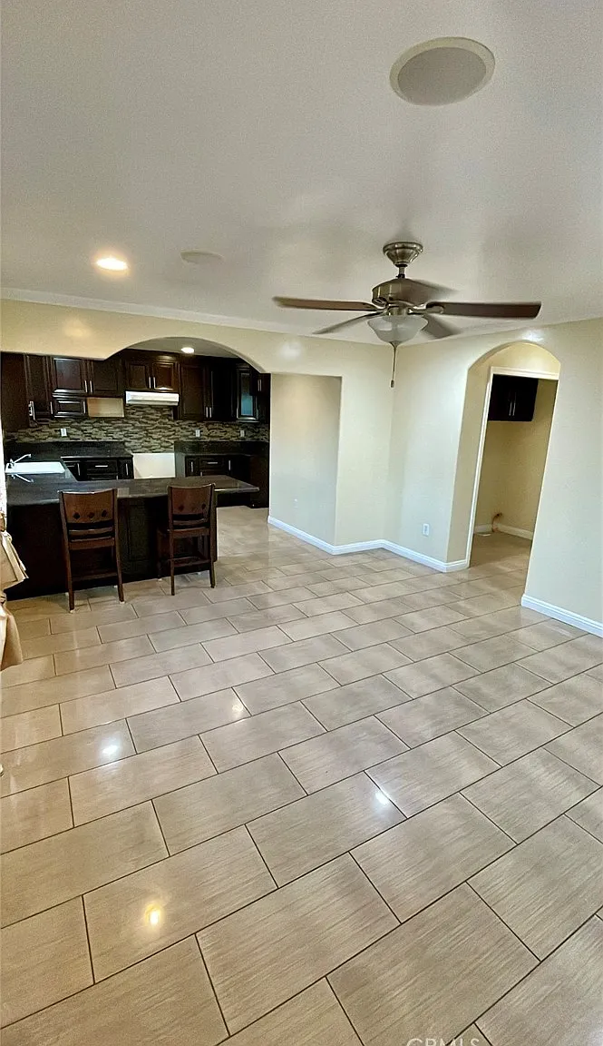 3 bed, 1129 sqft, $3,500 — Photo 4