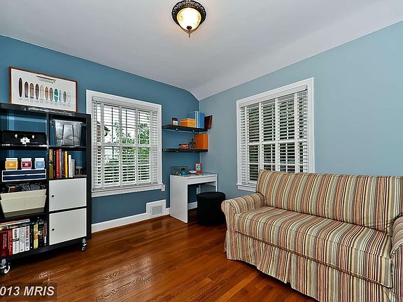 5th image of 2617 S Veitch St