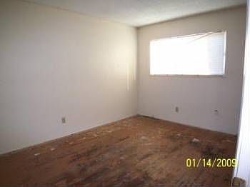 4th image of 348 Sawyer St