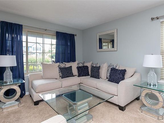 5th image of 7451 Bancaster Dr