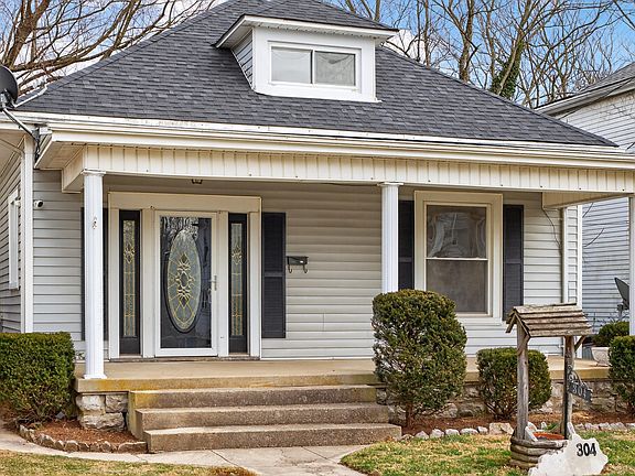 3rd image of 304 S Alta Ave