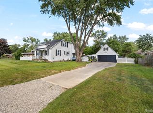 22034 Seminole St, Southfield, MI