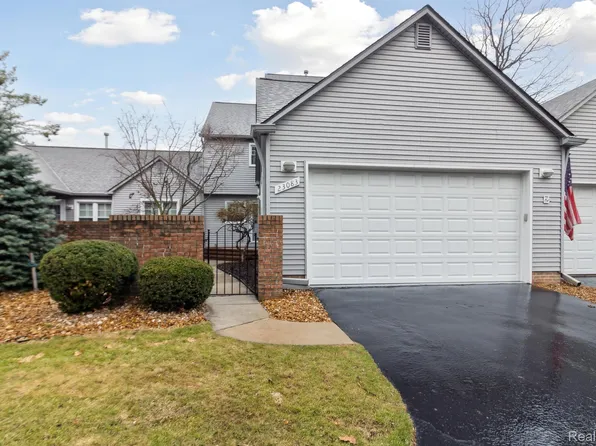 23083 Farmington Rd, Farmington, MI 48336