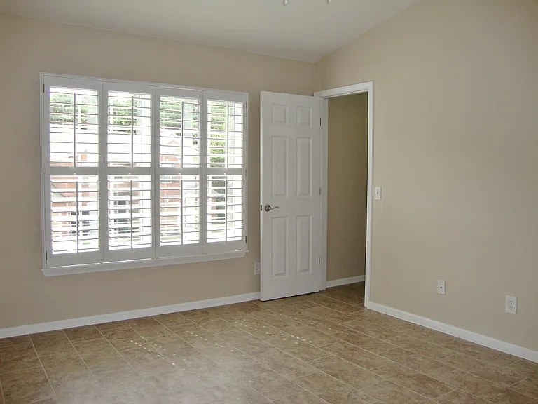 13542 Stone Pond Dr — Photo 11