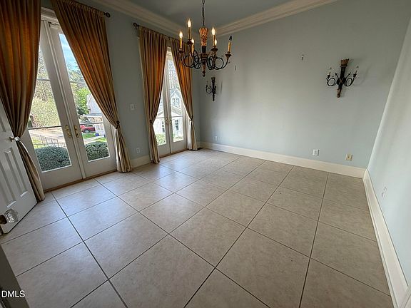 3rd image of 3617 Carlow Ct