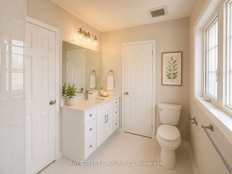 1054 Chateau Ct — Photo 32