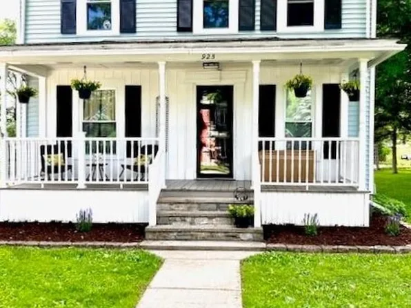 925 South St, Tully, NY 13159