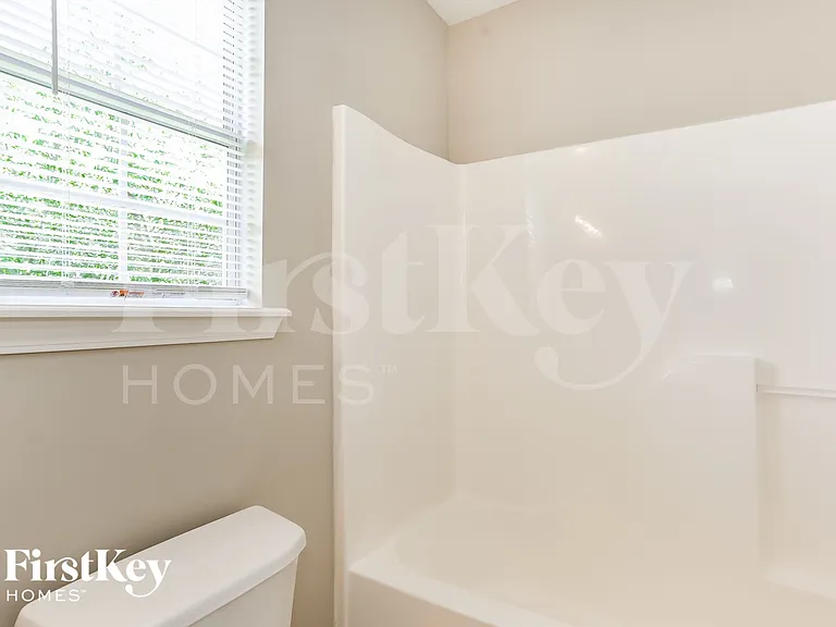 88 Ravenwood Ln — Photo 10