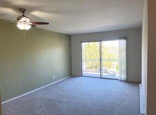 352 Caprino Way APT 11, San Carlos, CA 94070