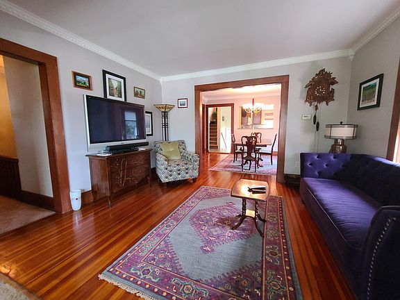 2nd image of 17 Aitken Ave #2