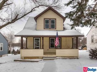 6108 Pinkney St, Omaha, NE 68104