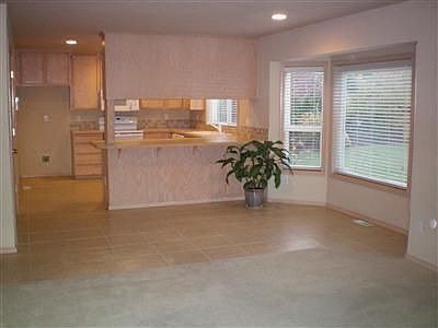 4th image of 2924 Galleon Ct NE
