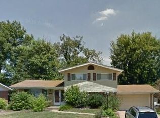 8942 Manda Ln, Saint Louis, MO