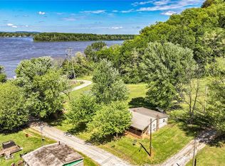 539 Hill St, Hamburg, IL 62045