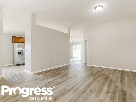 4th image of 3828 Falcon Crest Dr