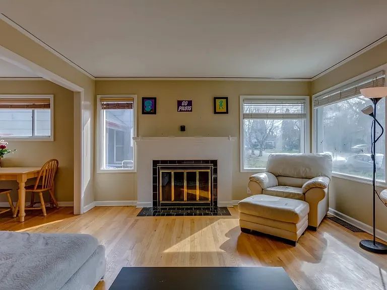 7070 N Cambridge Ave — Photo 10