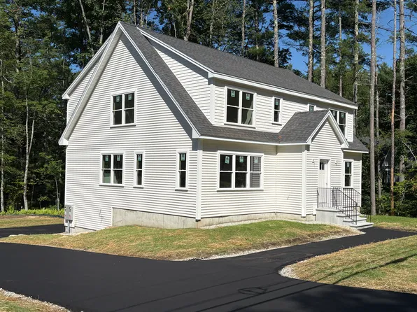 566 6th St, Dover, NH 03820
