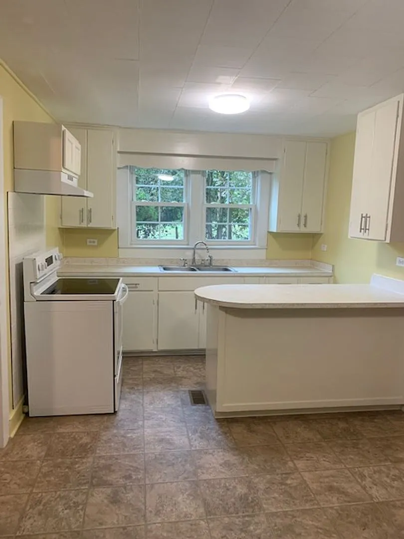 303 Knitting Mill Street, Jonesville SC 29353 — Photo 3