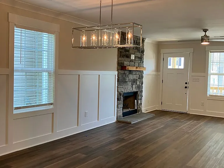 291 Stratford Ln — Photo 12