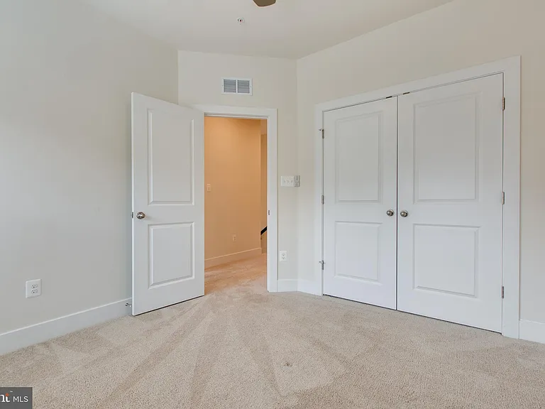 2546 Buckthorn Dr — Photo 33
